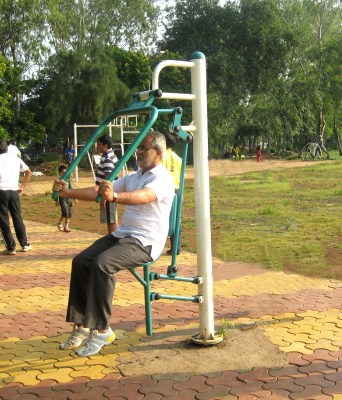 SINGAL CHEST PRESS